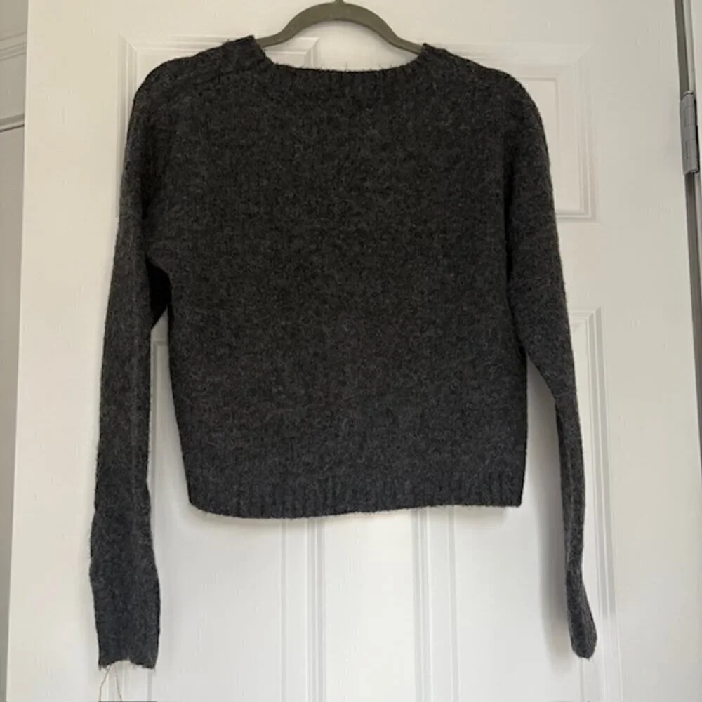 Jessica Simpson Coquette Grey Bow Sweater - Picture 4 of 4